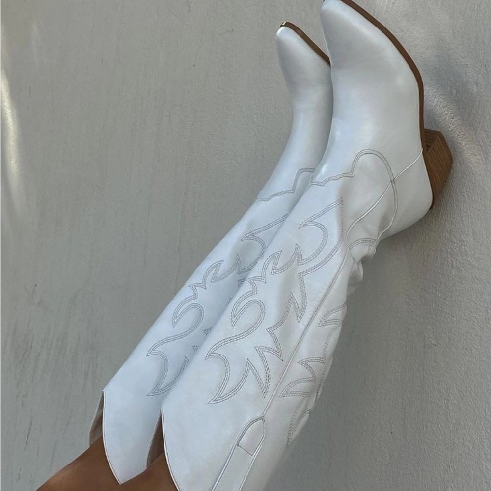 🤍 WHITE COWGIRL BOOTS 🤍 7.5